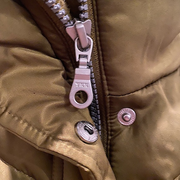 EDDIE BAUER Goose Down Puffer Vest in olive - Picture 3 of 4